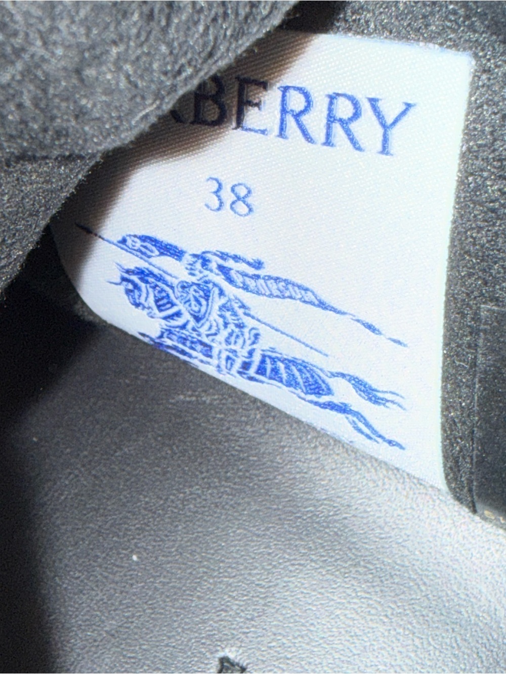 💯% AUTHENTIC BURBERRY SHOES - Picture 10 of 12